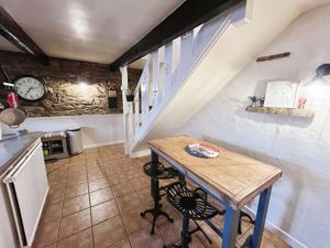 Kitchen Diner- click for photo gallery